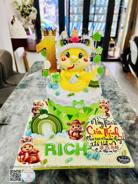 bánh kem dễ thương thiết kế tạo mẫu con rắn độc lạ dễ thương