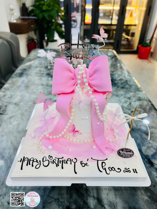 banh-kem-no-ngoc-chai-be-thoa-1