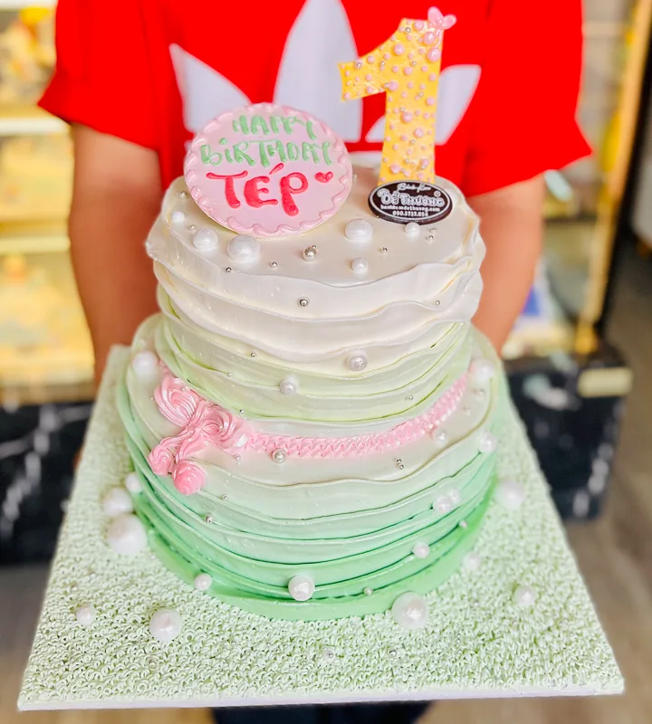 banh-kem-thoi-noi-2-tang