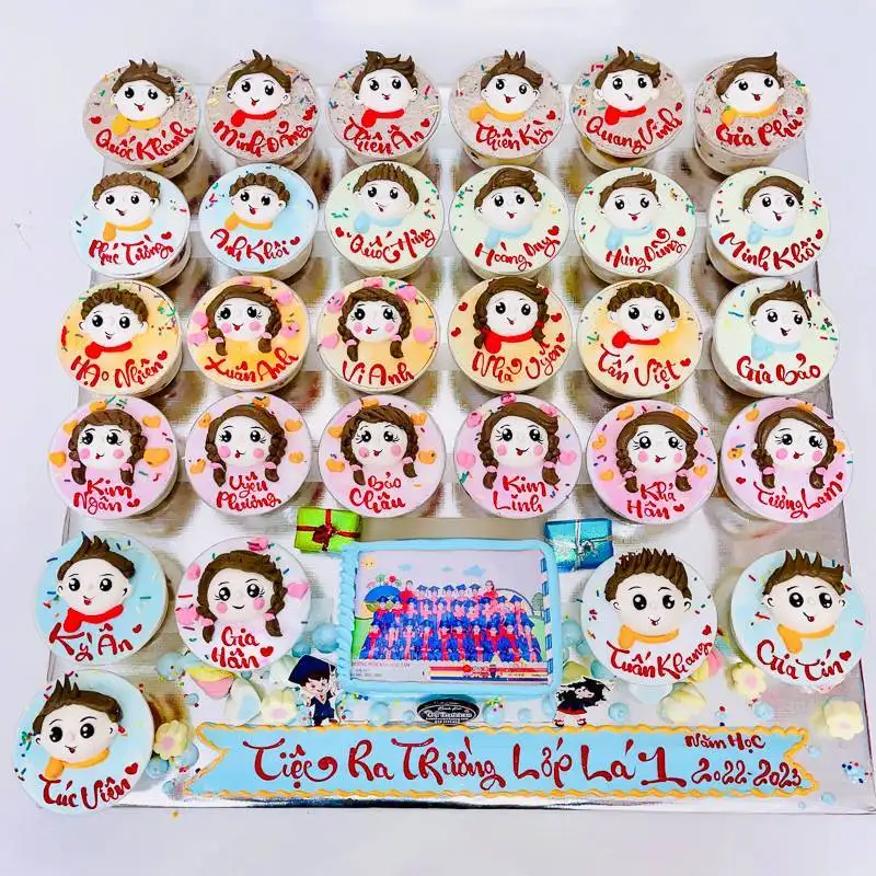 banh-kem-ly-cupcake-tang-lop11