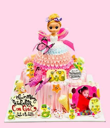 bánh kem búp bê đứng thả dây in hình photoshop