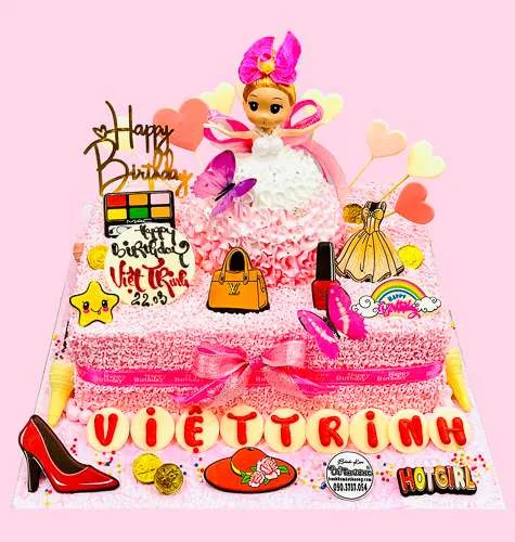 bánh sinh nhật búp bê màu hồng